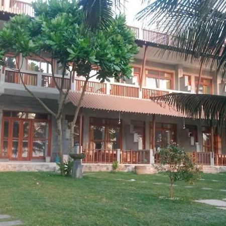 Relax Beach Resort Weligama Ngoại thất bức ảnh