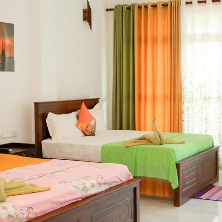 Relax Beach Resort Weligama Ngoại thất bức ảnh