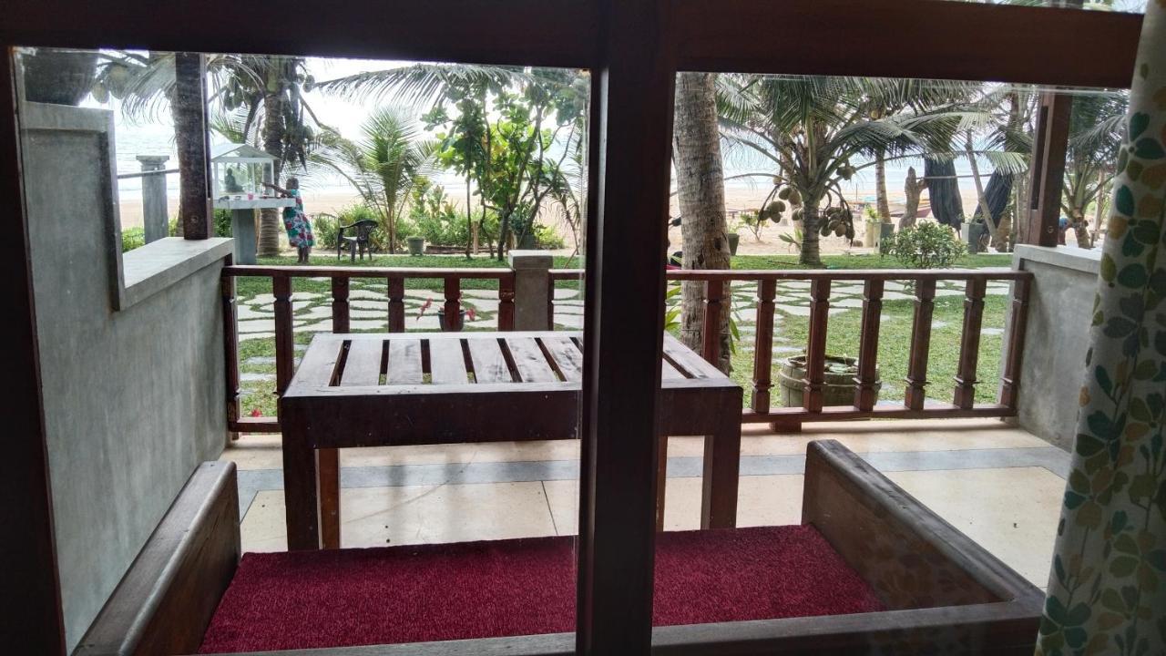 Relax Beach Resort Weligama Ngoại thất bức ảnh