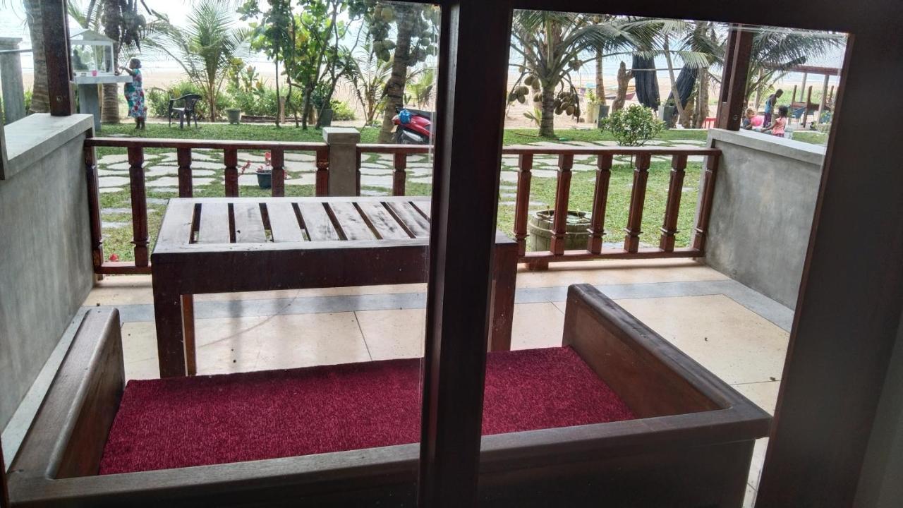 Relax Beach Resort Weligama Ngoại thất bức ảnh