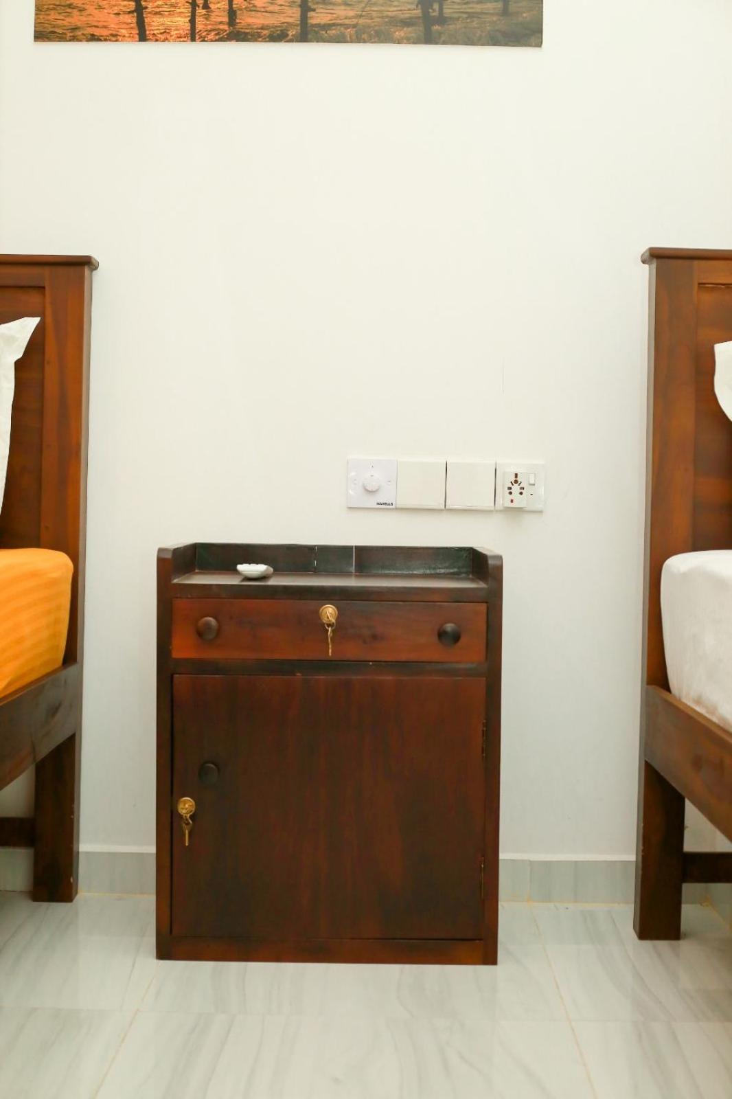 Relax Beach Resort Weligama Ngoại thất bức ảnh
