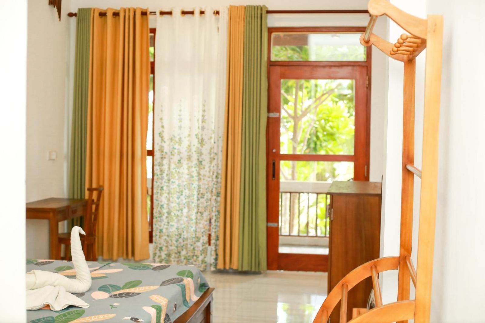 Relax Beach Resort Weligama Ngoại thất bức ảnh