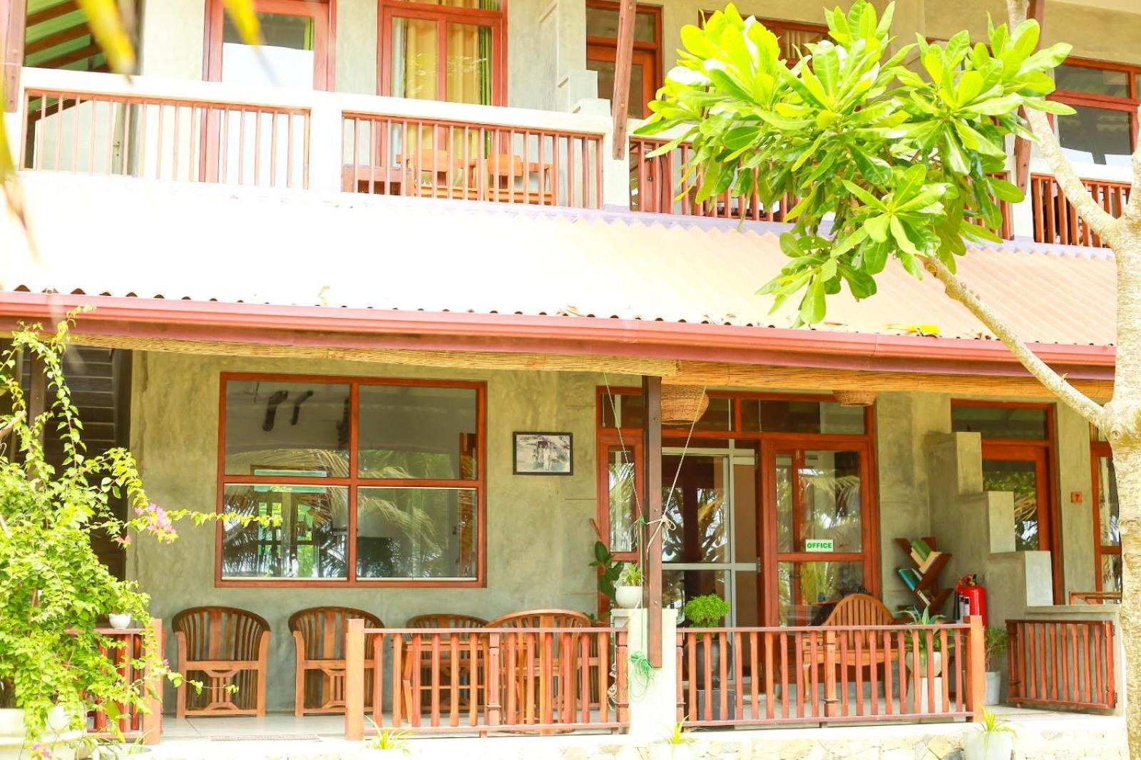 Relax Beach Resort Weligama Ngoại thất bức ảnh