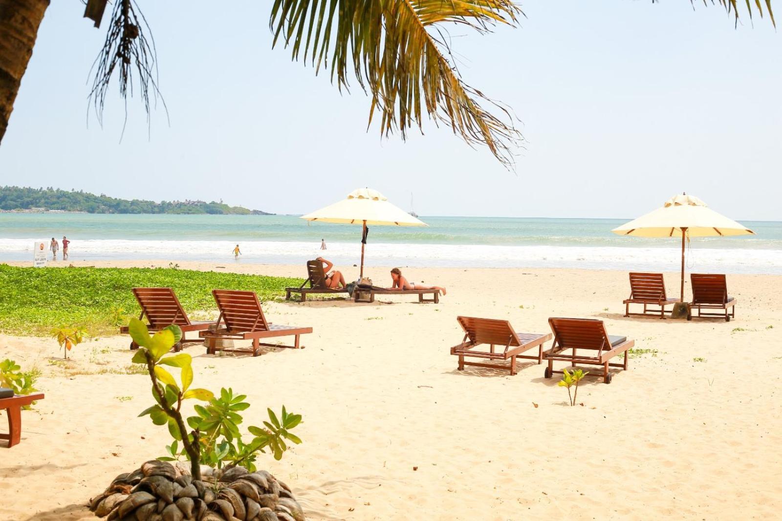 Relax Beach Resort Weligama Ngoại thất bức ảnh