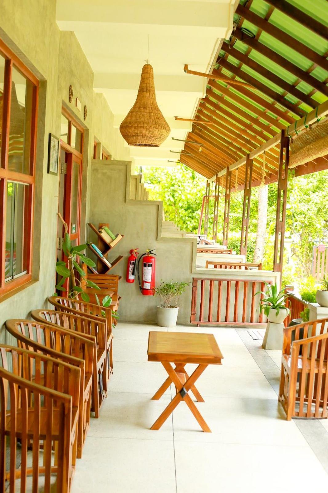 Relax Beach Resort Weligama Ngoại thất bức ảnh