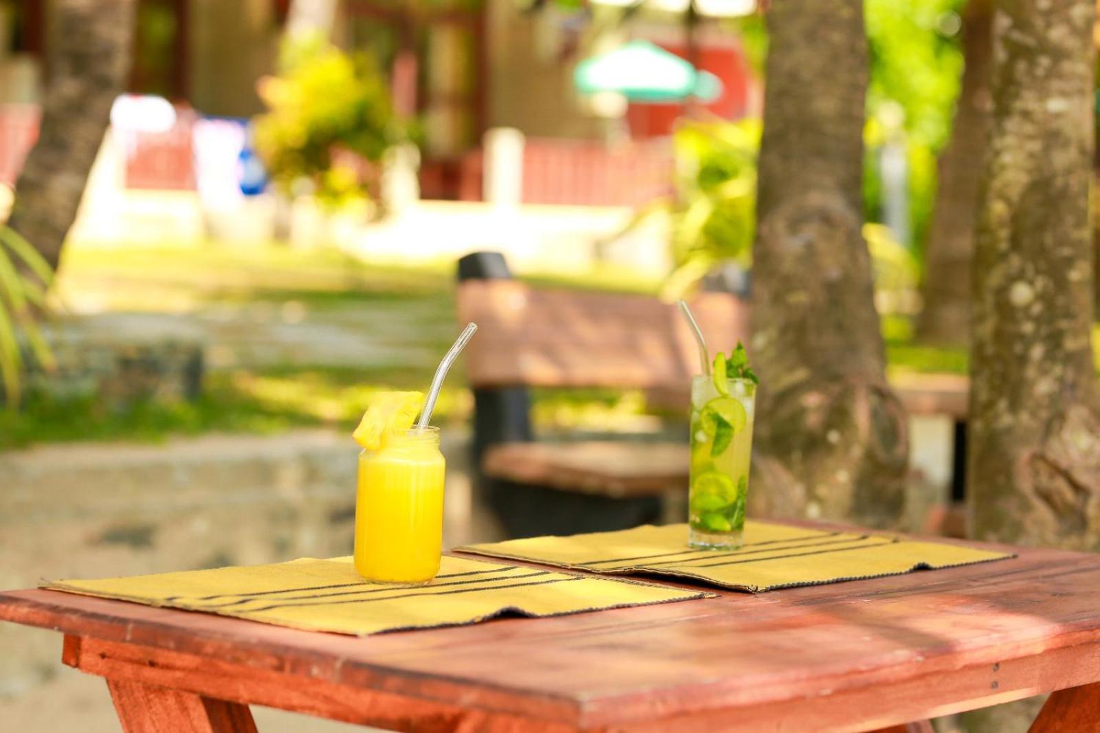 Relax Beach Resort Weligama Ngoại thất bức ảnh